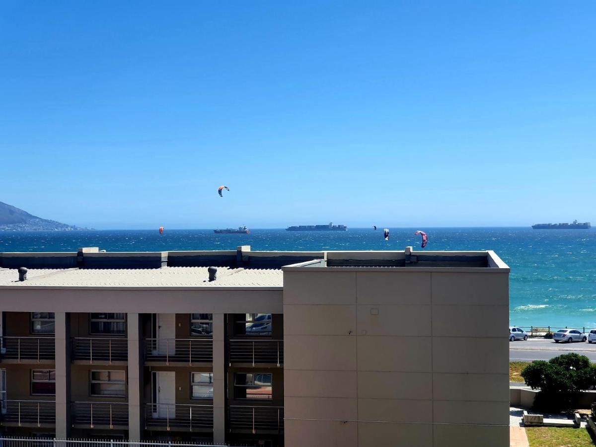 Apartment Ocean & Mountain Views *
