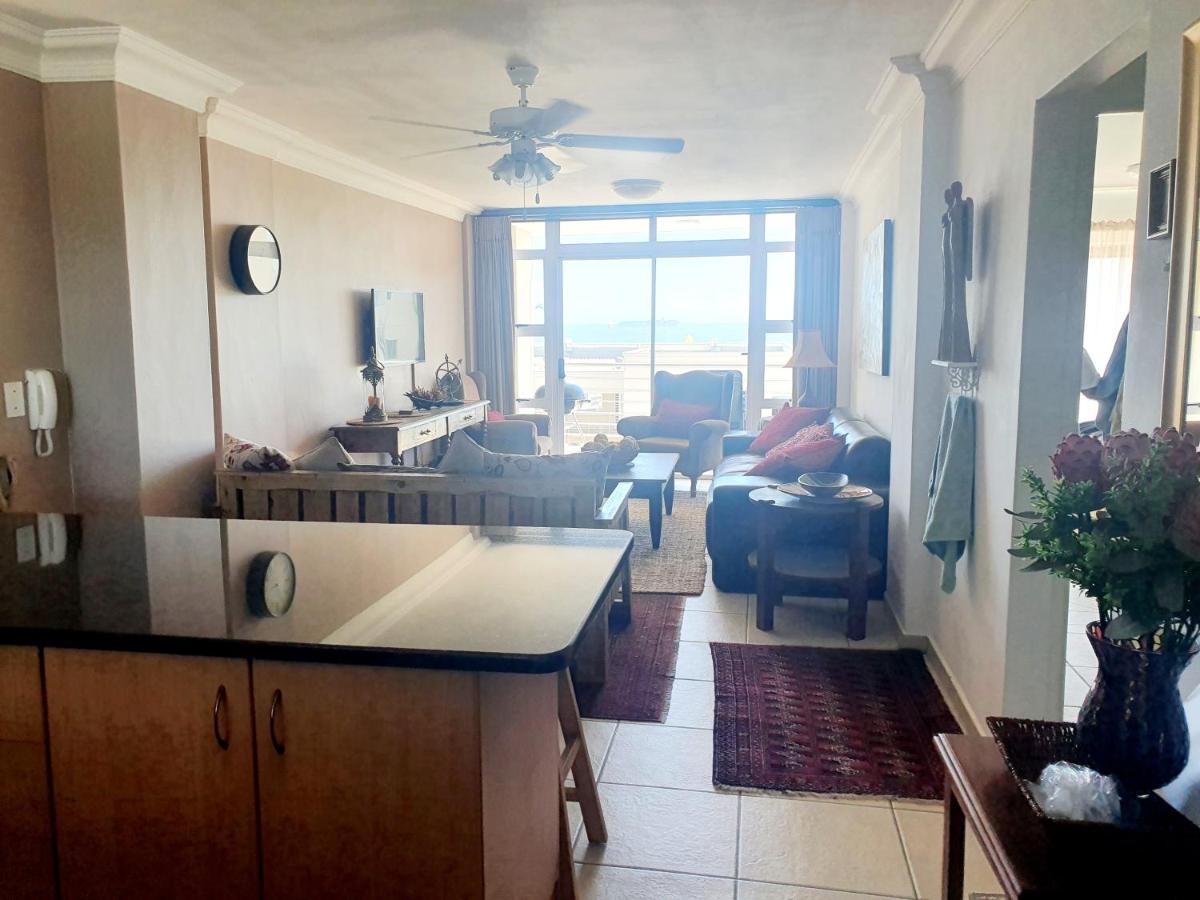 Apartment Ocean & Mountain Views